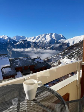 Sunny studio 25 m2 Mountain View balcony in Alpe d Huez district Eclose L-Alpe D-Huez